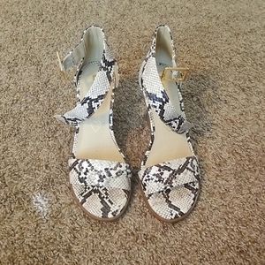 PC Footwear Wedge, Size 7.5